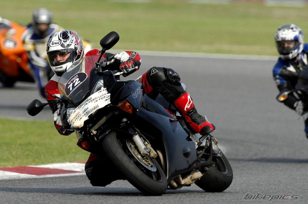 bikepics_vfr.jpg